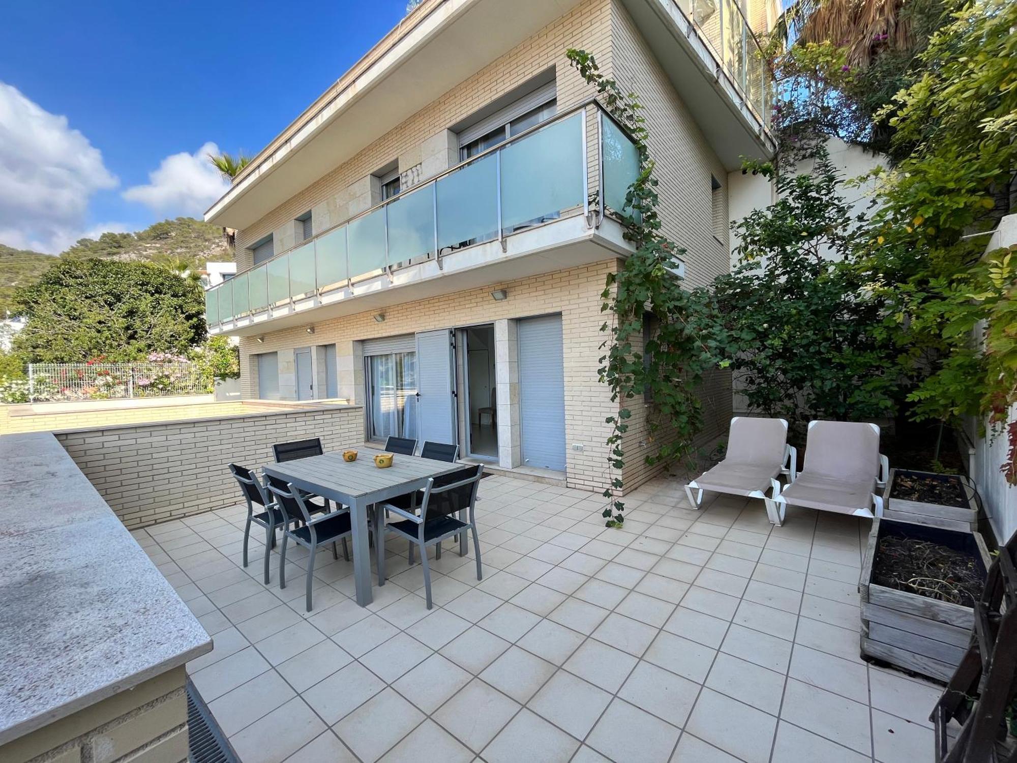 Tranquil Duplex In Sitges, Barcelona,Sea Views, Parking, Terrace Apartamento Exterior foto